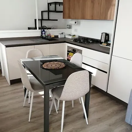 Stefania's Corner, In